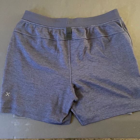 Lululemon Navy Men’s Shorts XL - Picture 3 of 4